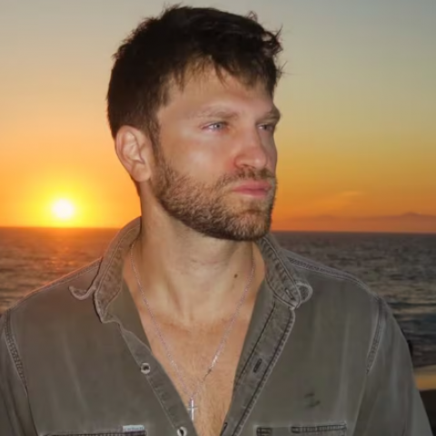Keegan Allen, actor de Pretty Little Liars, sufre violento asalto a punta de pistola y cuchillo en Los Ángeles