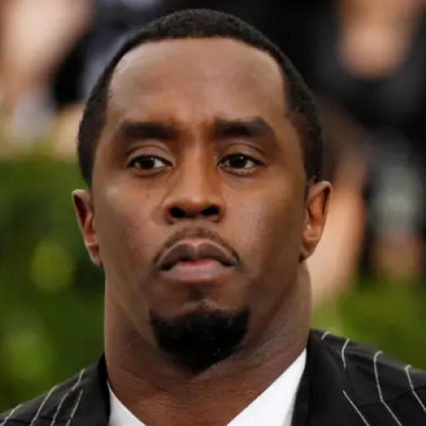 Autoridades desmienten supuesta pelea de Diddy en prisión tras ser hospitalizado por una lesión en la cabeza