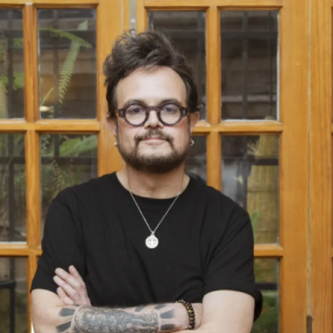 Aleks Syntek habla de su crisis emocional y reconoce el sufrimiento de su familia