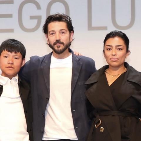 Diego Luna gana premio en Roma por su película "Ceniza en la boca"