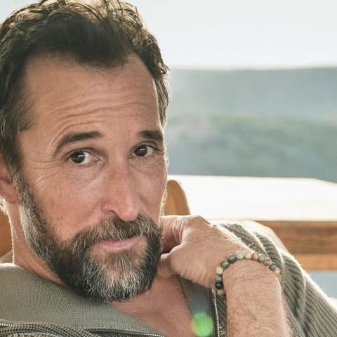 El actor Noah Wyle es elegido el hombre más sexy del mundo en 2026