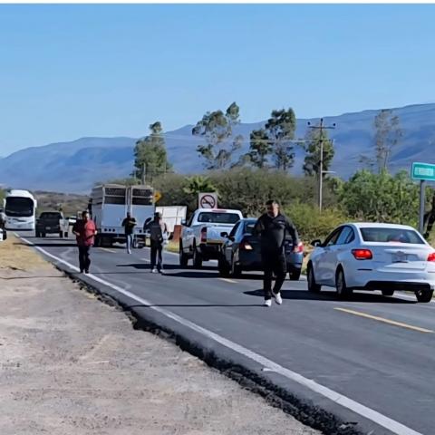 Calvillo vuelve a exigir seguridad en carretera con Zacatecas; asesinan al papa de la alcaldesa de Huanusco