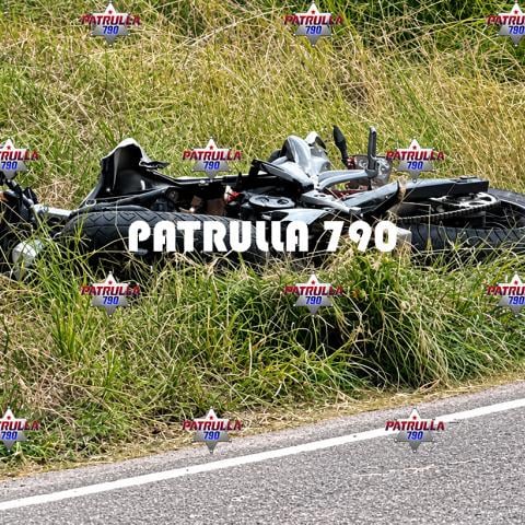 El conductor de la pesada unidad se bajó del vehículo y se dio a la fuga del lugar