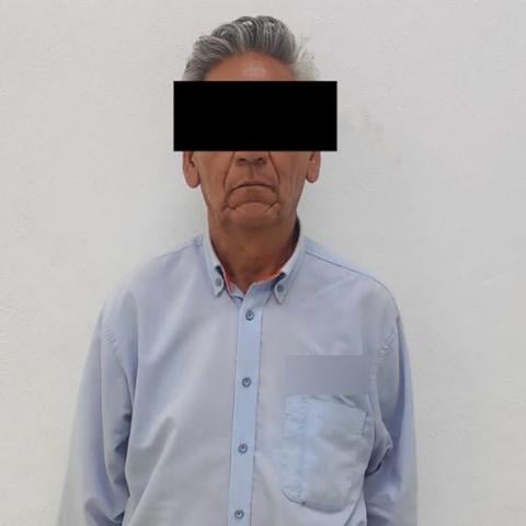 El sexagenario fue trasladado a la FGE en donde enfrenta una carpeta de investigación por el delito de acoso sexual
