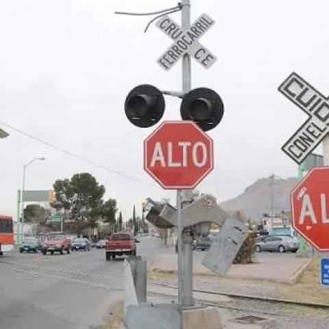 Municipio interviene ante Ferromex para mejorar seguridad en cruces; buscan facilitar paso de trenes y vehículos