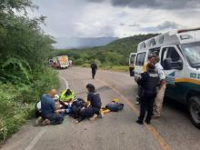 Se estrelló de frente contra una camioneta