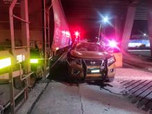 La camioneta fue arrastrada 10 metros por el tren