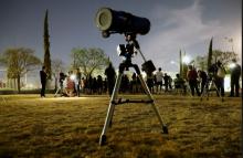 Museo Descubre invita a observar a Júpiter y la Luna