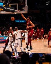 Cavs vencen a Lakers