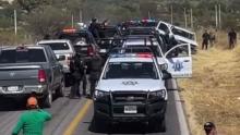 Trabajadores de Sabropollo fueron embestidos por camioneta de sicarios en La Chona