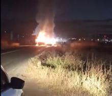 Bloqueos con autos quemados en los Altos de Jalisco