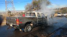 El conductor transitaba de manera normal cuando comenzó a salir humo del cofre