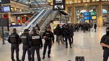 Hombre acuchilla a seis personas en Metro de París