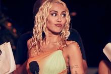 "Flowers" de Miley Cyrus logra récord en Spotify