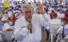 Gobernador de Sinaloa pretende quitar el fuero a todo su gabinete y a él mismo