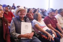 Por fin, habitantes de "La Misericordia" ya cuentan con escrituras de sus casas