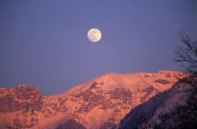 Este domingo será visible la Luna de Nieve