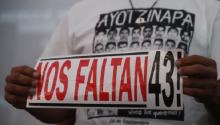 Familiares de los nueve policías detenidos por caso Ayotzinapa exigen liberación