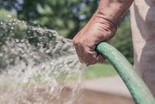 Exige regidor multas para quienes desperdicien agua. “Que paguen cuatro veces más”, señala