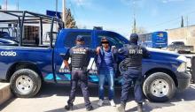 Cargaba con envoltorios de cristal cuando fue detenido por elementos de la Policía Estatal 