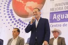 Celebra el exgobernador Martín Orozco la desaparición del Insabi
