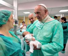 El papa Francisco se pronuncia en contra de los vientres de alquiler