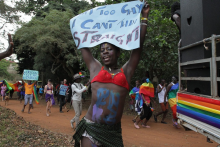 Joe Biden insta a Uganda a derogar ley contra la homosexualidad bajo amenaza de sanciones