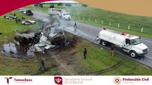 Incrementa a 27 el número de muertos en Tamaulipas por accidente entre tráiler y una van 