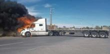 Incendian vehículos para bloquear carretera de Susticacán, Zacatecas