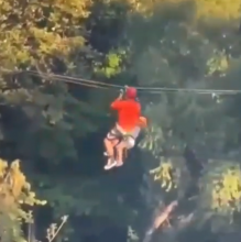 Suspenden parque de diversiones en Nuevo León tras accidente de menor en tirolesa