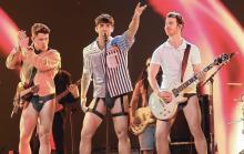 Foto de Jonas Brothers en ropa interior no es real 