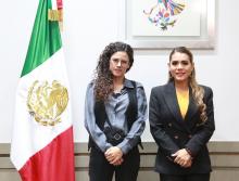 Luisa María Alcalde y Evelyn Salgado 