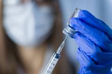 Estará la vacuna contra COVID-19 en el cuadro básico para el mes de octubre