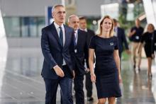 Stoltenberg seguirá al frente de la OTAN hasta 2024