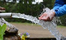 Reconoce INAGUA presencia de arsénico y mercurio en el agua, pero dice que sí se puede beber