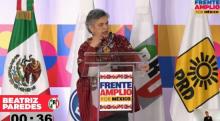 Beatriz Paredes en el foro 