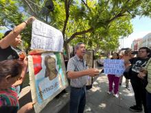 Acusan acarreo en marcha contra libros de texto