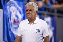 Cruz Azul despide al "Tuca"