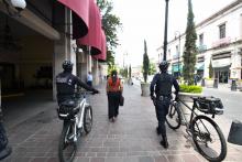 Intensifican revisión a motociclistas y automovilistas que circulan alrededor de los bancos