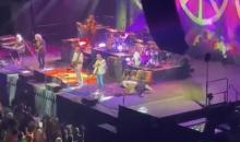 Ringo Starr sufre caída durante concierto en Nuevo México