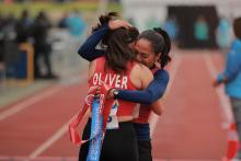 Mayan compartió el podio con su hermana, Catherine Oliver.