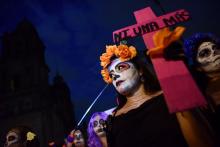 Realizan marcha de Las Catrinas para exigir justicia por feminicidios en Chiapas