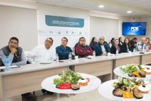 Dan a funcionarios anticorrupción sueldos de 60 mil pesos y casi 300 mil de comidas y viáticos