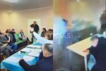 Funcionario ucraniano detona granadas en reunión del Ayuntamiento