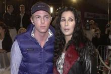 Cher solicita la tutela de su hijo de 47 años