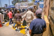 Migrantes en Tapachula preparan nueva caravana para navidad 