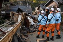 Aumenta a 64 el número de víctimas mortales tras sismo de 7.6 en Japón