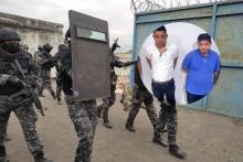 Policías y militares irrumpen la penitenciaría regional de Guayaquil por segunda vez