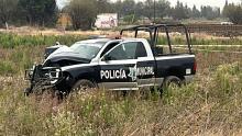Motociclistas mueren al no hace alto obligatorio en carretera y ser embestidos por una patrulla de Tepezalá