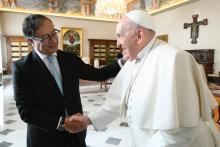 Gustavo Petro y el Papa Francisco abordan estrategias de paz en el Vaticano 